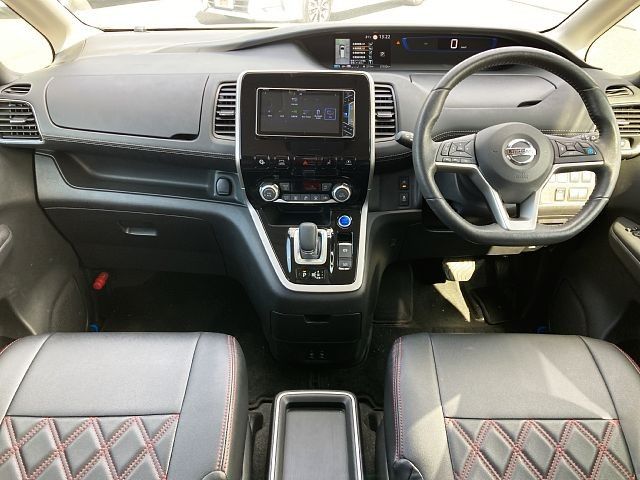 Nissan SERENA 2018-11 11589-1