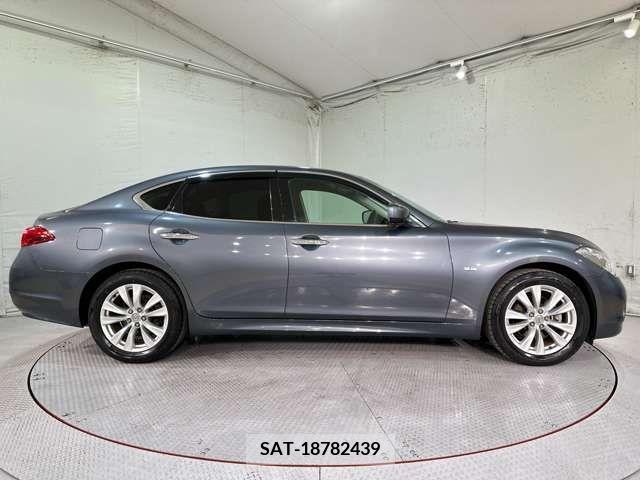 Nissan FUGA 2010-05 324768-7