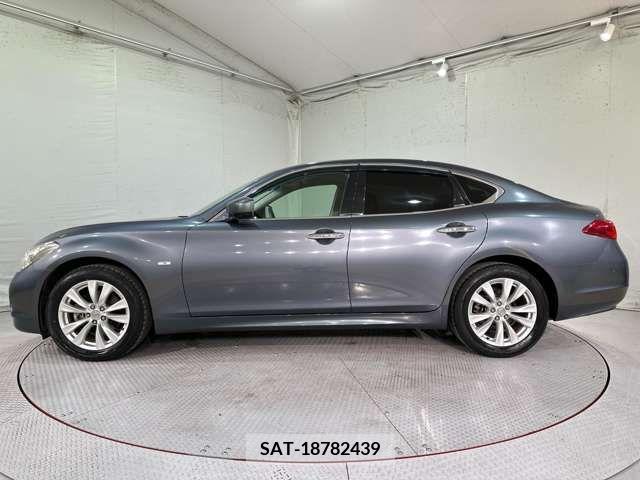Nissan FUGA 2010-05 324768-11