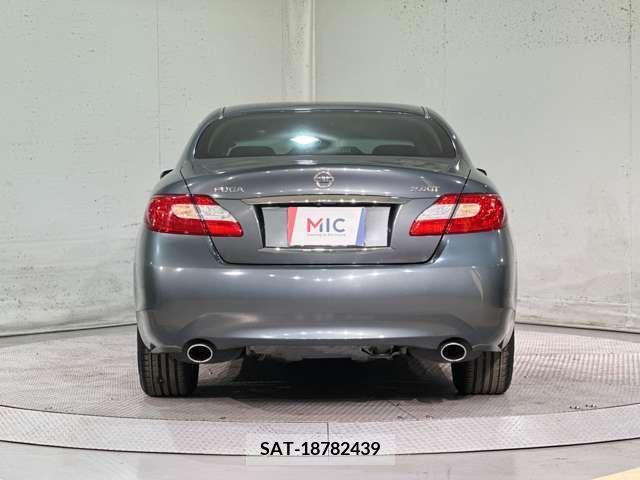 Nissan FUGA 2010-05 324768-9