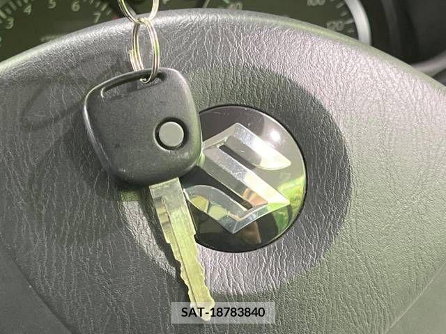 Suzuki JIMNY 2013-04 223166-4