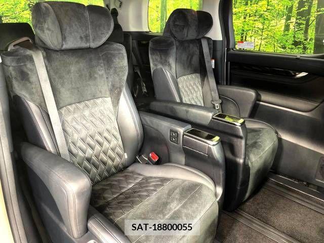 Toyota ALPHARD 2017-11 389046-8