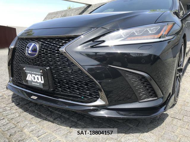 Lexus ES 2019-04 242303-5