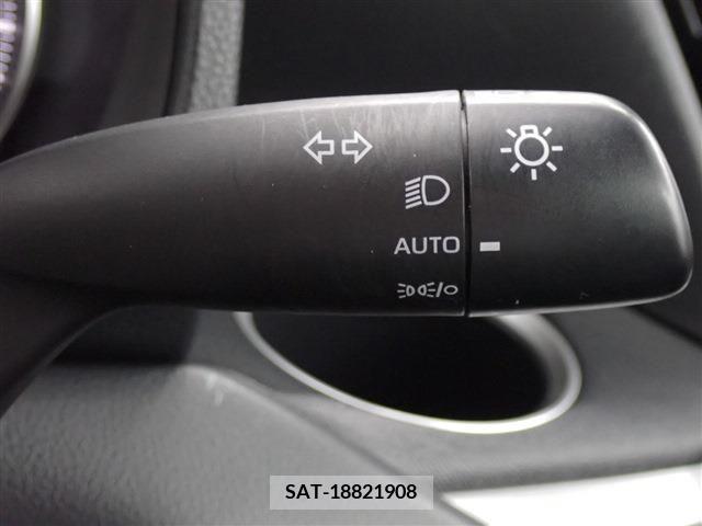 Toyota VOXY 2023-07 345642-18