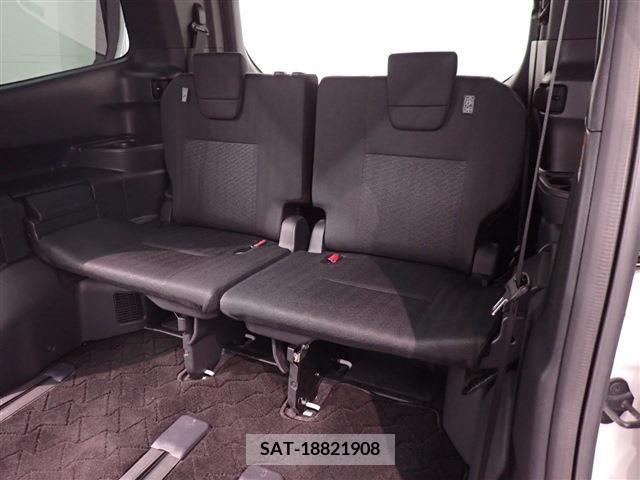Toyota VOXY 2023-07 345642-25