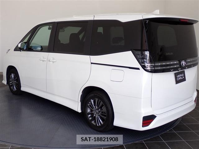 Toyota VOXY 2023-07 345642-5