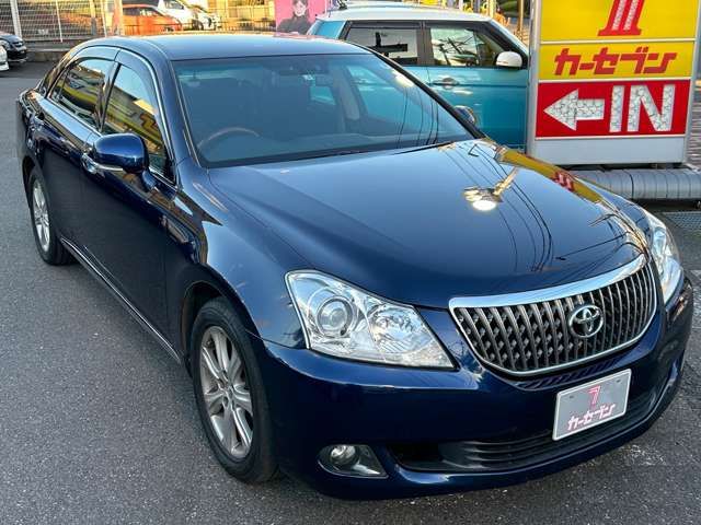 Toyota CROWN MAJESTA 2013-01 186136-2