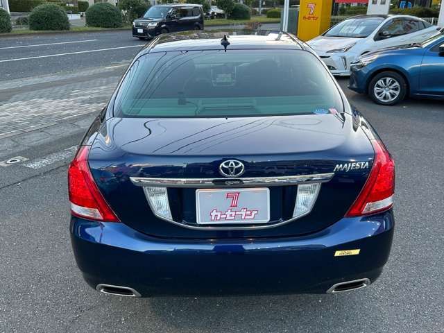 Toyota CROWN MAJESTA 2013-01 186136-5