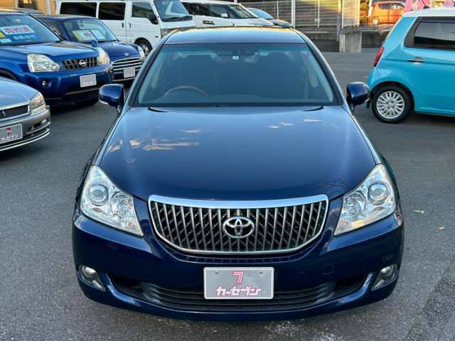 Toyota CROWN MAJESTA 2013-01 186136-1