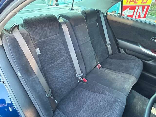 Toyota CROWN MAJESTA 2013-01 186136-13