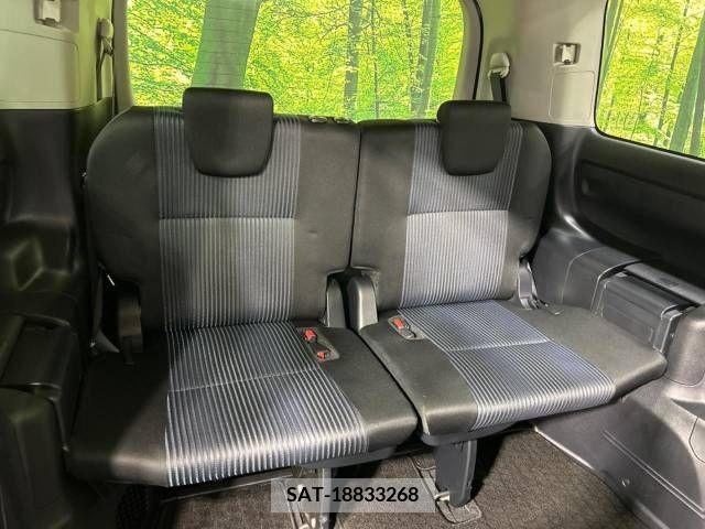 Toyota VOXY 2014-06 330267-9