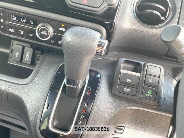 Honda N BOX CUSTOM 2022-01 307381-18