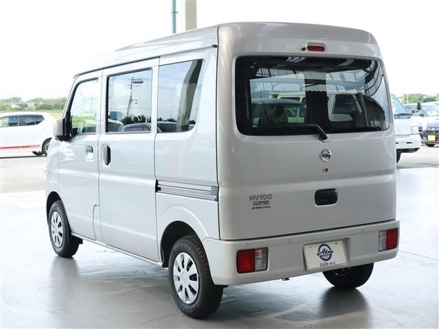 Nissan CLIPPER 2022-09 1440-21