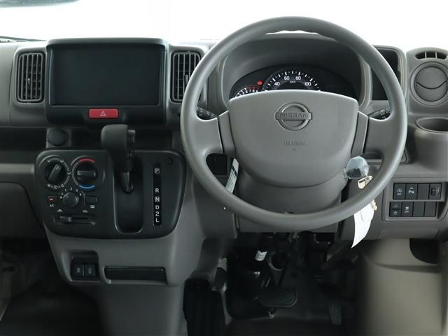 Nissan CLIPPER 2022-09 1440-17