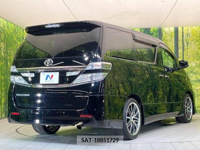 Toyota VELLFIRE 2012-06 330185-18