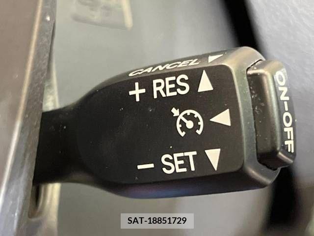 Toyota VELLFIRE 2012-06 330185-7