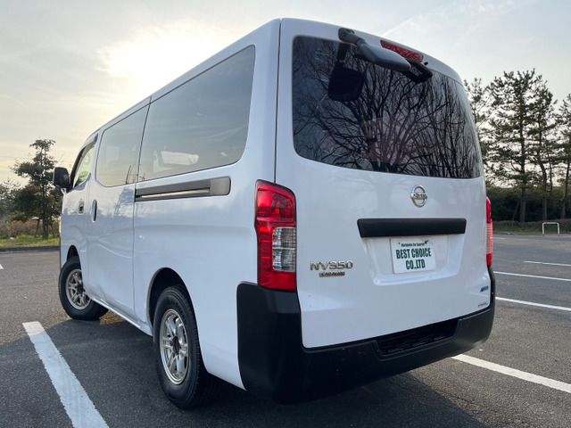 Nissan NV350 Caravan 2016-06 2170-4