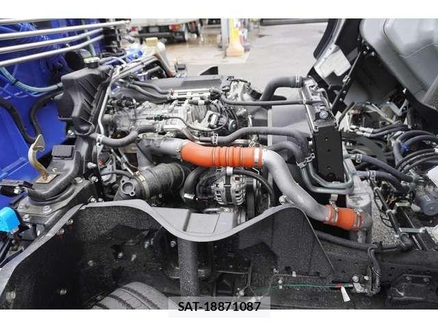 Mitsubishi CANTER 2023-12 454934-12