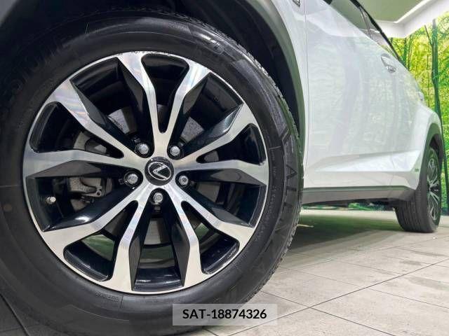 Lexus NX 2015-09 354166-13