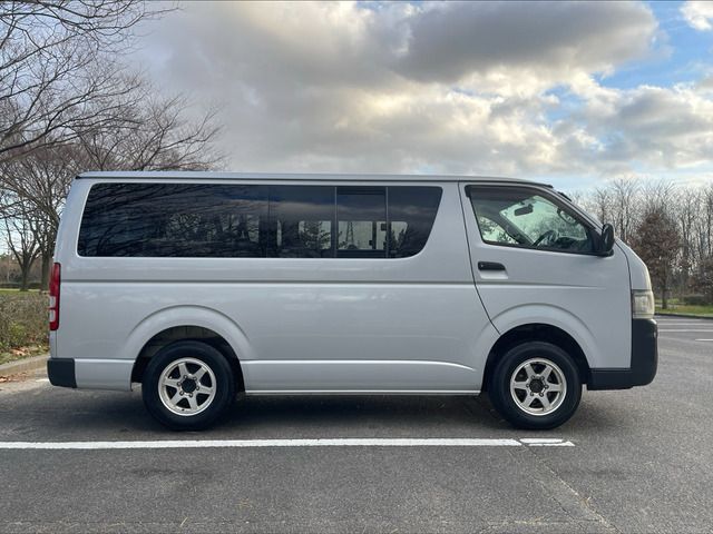 Toyota HIACE VAN 2005-11 194204-4