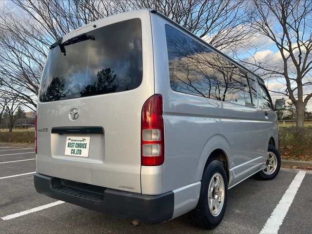 Toyota HIACE VAN 2005-11 194204-3