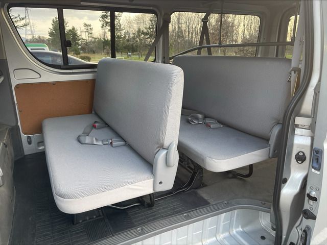 Toyota HIACE VAN 2005-11 194204-9