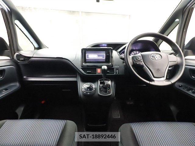 Toyota VOXY 2015-10 289116-2