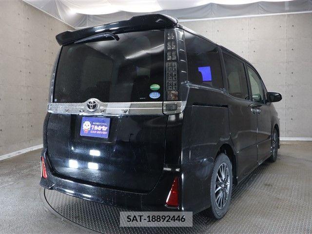 Toyota VOXY 2015-10 289116-1