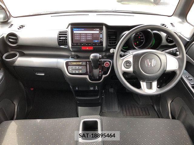 Honda N BOX 2015-03 241911-1