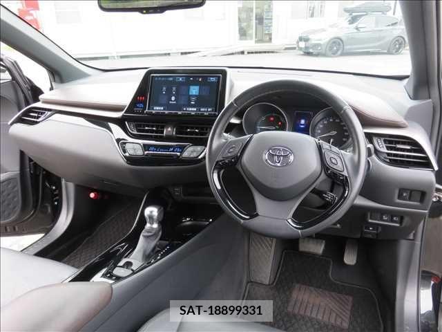 Toyota C-HR 2017-04 322972-1