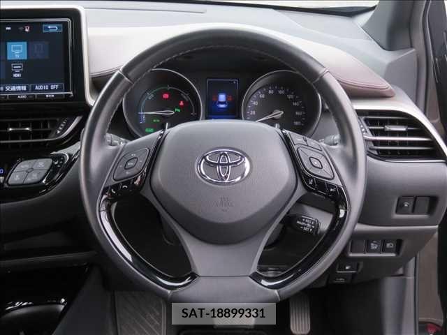 Toyota C-HR 2017-04 322972-9