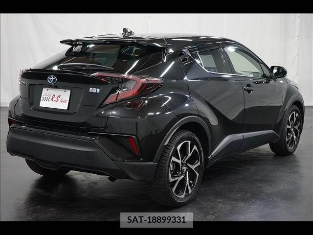Toyota C-HR 2017-04 322972-8