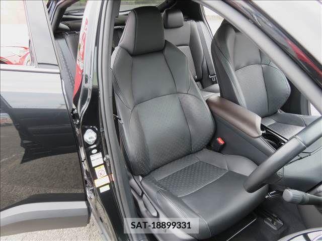 Toyota C-HR 2017-04 322972-16