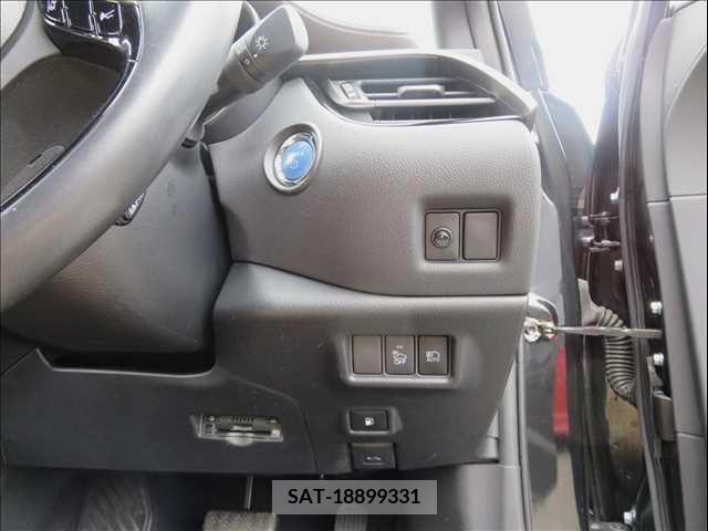 Toyota C-HR 2017-04 322972-13