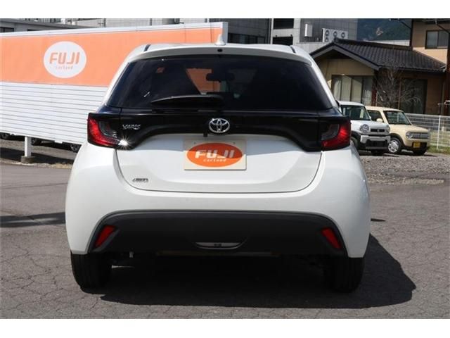 Toyota YARIS 2022-05 14641-26