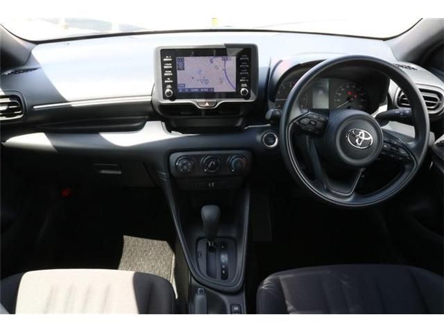 Toyota YARIS 2022-05 14641-3
