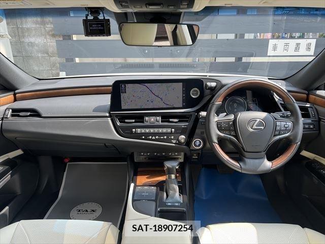 Lexus ES 2021-09 391818-11