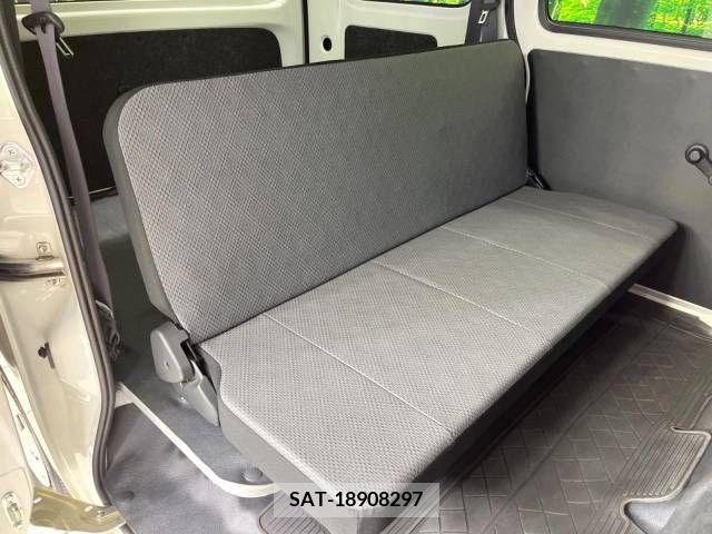 Daihatsu HIJET CARGO 2021-10 337632-9