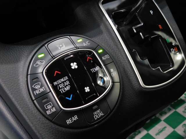 Toyota VOXY 2015-08 24188-8