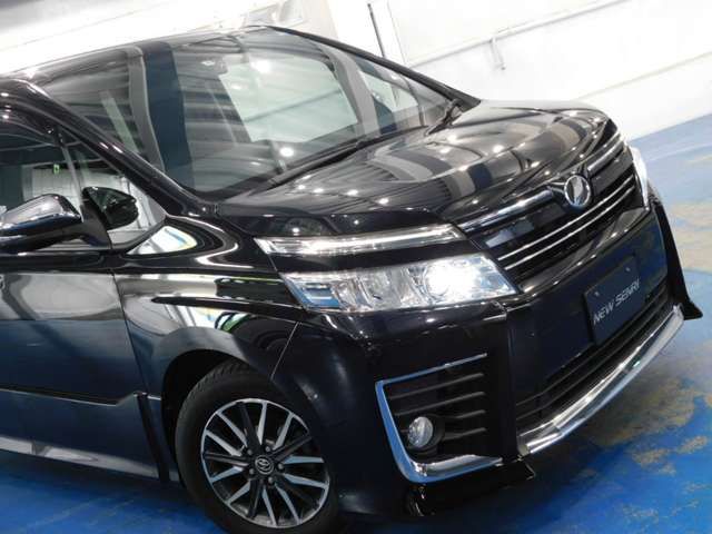 Toyota VOXY 2015-08 24188-3