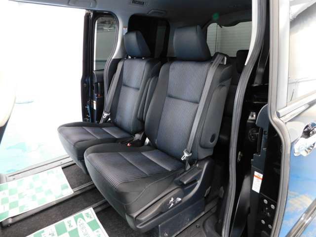 Toyota VOXY 2015-08 24188-12