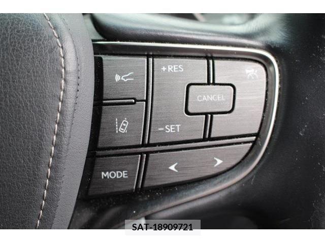 Lexus LS 2019-06 334381-6