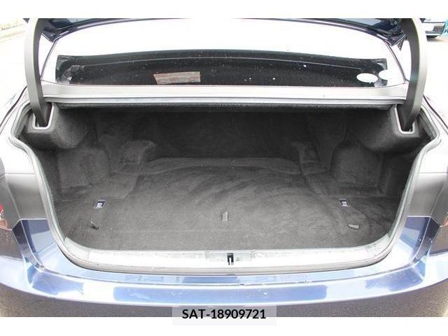 Lexus LS 2019-06 334381-17
