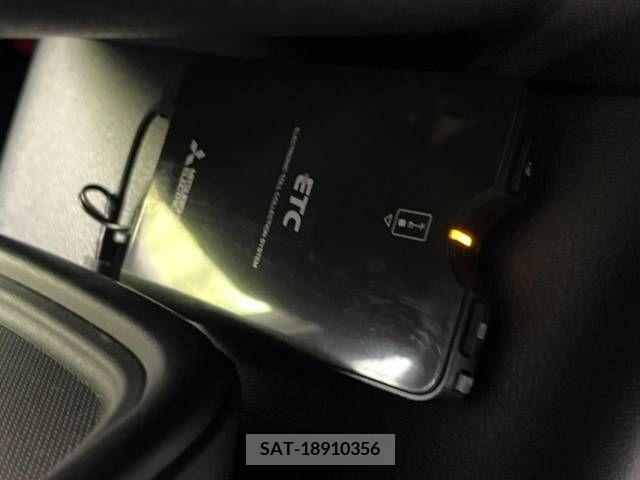 Toyota PRIUS 2020-04 231610-6