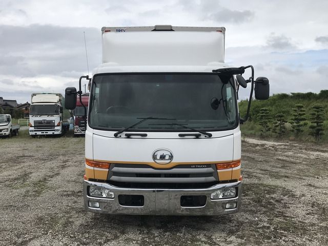 Nissan CONDOR 2012-06 8412-9