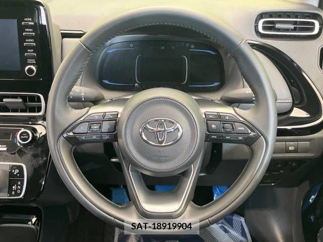 Toyota AQUA 2023-06 356308-11