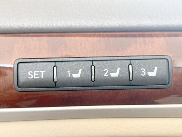 Lexus LS 2015-08 181029-10