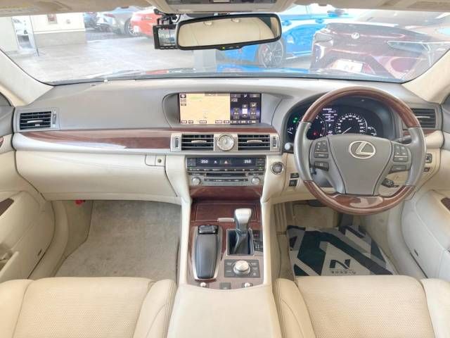 Lexus LS 2015-08 181029-1