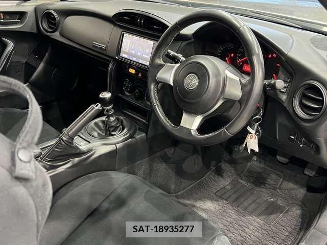 Toyota 86 2019-06 220669-16