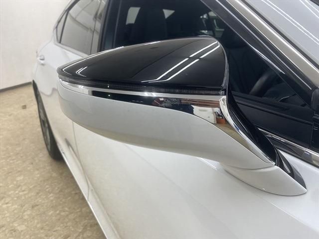 Lexus ES 2019-07 192691-11